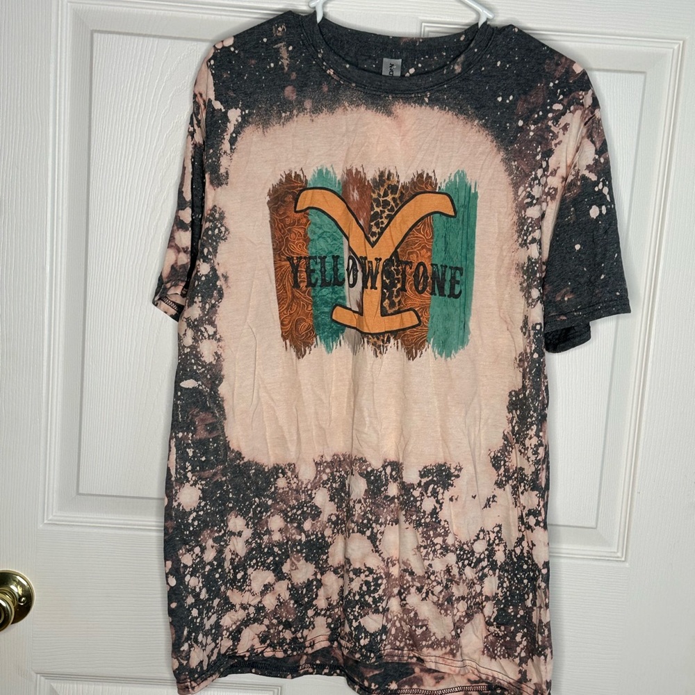 Yellow stone t-shirt